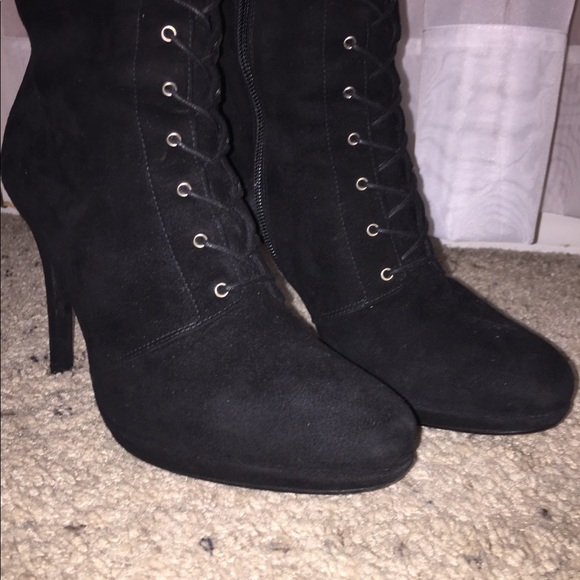 Stuart Weitzman Lace Up Boots - Picture 2 of 8